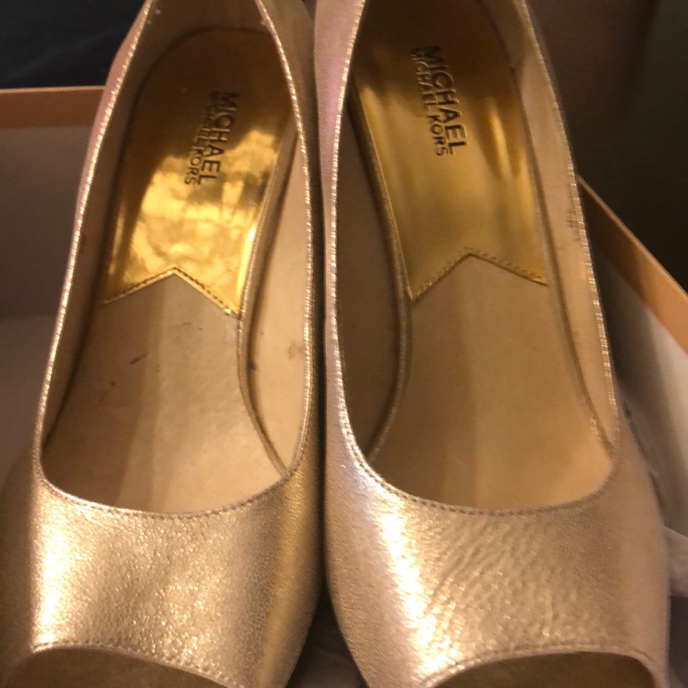 Shoes 👠 - Picture 2 of 8